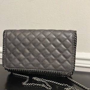 URBAN EXPRESSIONS QUILTED CROSSBODY BAG